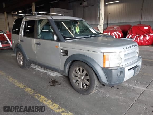 ✅ 2005 Land Rover LR3 SE • VIN: SALAE254X5A337086 • Lot: 43485948. Wystawiony na IAAI z przebiegiem 238 104 mil. Bezpłatny archiwum sprzedaży aukcyjnych z USA i szczegółowy raport historii pojazdu na DreamBid. Zdjęcie 1.