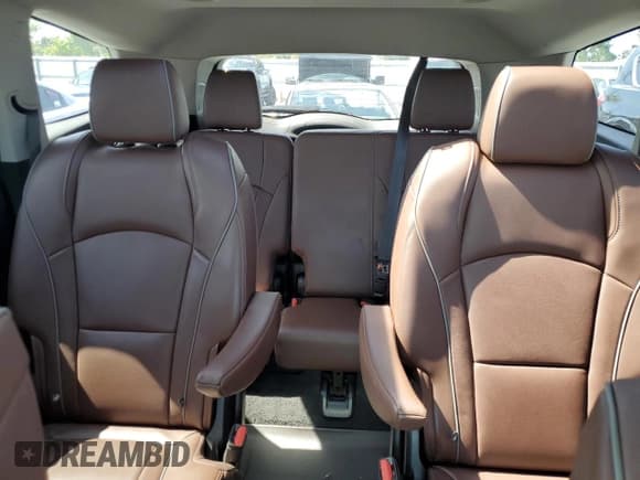 ✅ 2019 Buick Enclave Avenir • VIN: 5GAERDKW1KJ292678 • Lot: 60604935. Listed on Copart with 85,816 mi. Free auction sales archive from the USA and detailed vehicle history report at DreamBid. Image 10.