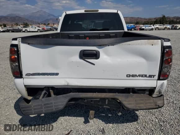 ✅ 2001 Chevrolet Silverado 1500 LT • VIN: 1GCEC19T11Z150759 • Lot: 70133184. Wystawiony na Copart z przebiegiem 207 392 mil mil. Skorzystaj z bezpłatnego archiwum sprzedaży aukcyjnych z USA i zobacz szczegółowy raport historii pojazdu na DreamBid. Zdjęcie 6.