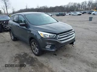 ✅ 2017 Ford Escape SE • VIN: 1FMCU0GD1HUD71971 • Лот: 41716735. Опубликован ранее на IAAI с пробегом 146 810 миль. Бесплатный доступ к архиву аукционных продаж из США и подробный отчёт об истории автомобиля на DreamBid. Изображение 1.