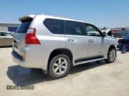 ✅ 2010 Lexus GX 460 • VIN: JTJBM7FX4A5011935 • Лот: 65709545. Опубликован ранее на Copart с пробегом 193 008 миль. Бесплатный доступ к архиву аукционных продаж из США и подробный отчёт об истории автомобиля на DreamBid. Изображение 3.