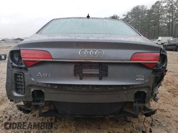 ✅ 2015 Audi A8 3.0L TDI • VIN: WAU3MAFD6FN032705 • Лот: 45220044. Опубликован ранее на Copart с пробегом 66 171 миль. Бесплатный доступ к архиву аукционных продаж из США и подробный отчёт об истории автомобиля на DreamBid. Изображение 6.
