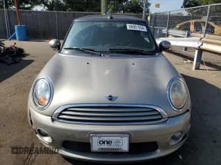 ✅ 2010 MINI Convertible • VIN: WMWMR3C54ATU98720 • Lot: 66901934. Listed on Copart with 142,150 mi. Free auction sales archive from the USA and detailed vehicle history report at DreamBid. Image 5.