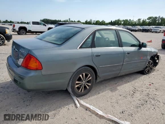 ✅ 2000 Toyota Avalon XLS • VIN: 4T1BF28B5YU060249 • Lot: 57162955. Listed on Copart with 227,964 mi. Free auction sales archive from the USA and detailed vehicle history report at DreamBid. Image 3.