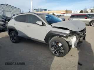 2025 Hyundai Kona SEL Convenience with VIN KM8HCCAB5SU209236, listed as a Copart auction lot 41684615 with 142 mi miles and Salvage title. Bid and sale history available at DreamBid. Image 4.