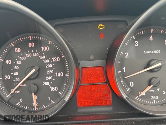 ✅ 2013 BMW Z4 sDrive28i • VIN: WBALL5C58DJ104449 • Lot: 79250174. Wystawiony na Copart z przebiegiem 119 451 mil. Bezpłatny archiwum sprzedaży aukcyjnych z USA i szczegółowy raport historii pojazdu na DreamBid. Zdjęcie 8.