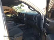 ✅ 2019 Chevrolet Silverado 1500 RST • VIN: 1GCUYEED6KZ148803 • Lot: 42625691. Wystawiony na IAAI z przebiegiem 56 995 mil. Bezpłatny archiwum sprzedaży aukcyjnych z USA i szczegółowy raport historii pojazdu na DreamBid. Zdjęcie 5.