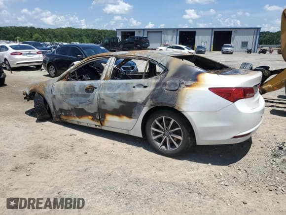 ✅ 2019 Acura TLX • VIN: 19UUB1F37KA001177 • Lot: 64970005. Wystawiony na Copart z przebiegiem Nie podano. Bezpłatny archiwum sprzedaży aukcyjnych z USA i szczegółowy raport historii pojazdu na DreamBid. Zdjęcie 2.