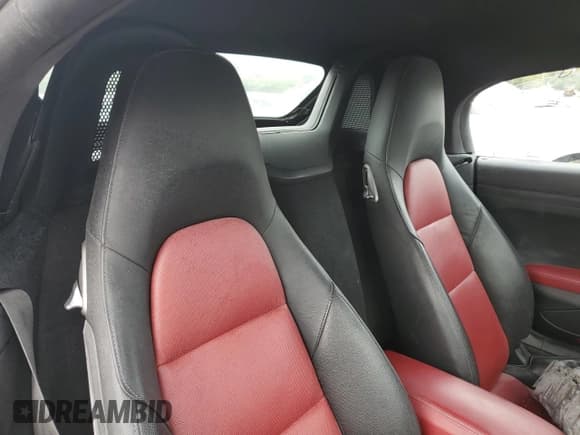 ✅ 2021 Porsche 718 Boxster • VIN: WP0CA2A81MS210305 • Лот: 73061604. Опубликован ранее на Copart с пробегом 29 483 миль. Бесплатный доступ к архиву аукционных продаж из США и подробный отчёт об истории автомобиля на DreamBid. Изображение 10.