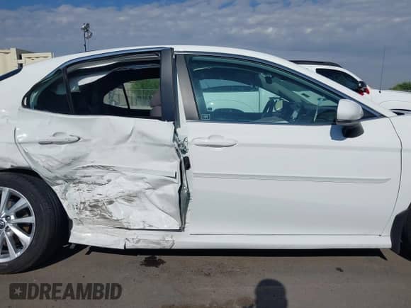 2023 Toyota Camry LE с VIN 4T1C11BK3PU095120, выставлен на аукционе IAAI как лот 43073222 с пробегом 14 588 миль миль и . История ставок и продаж доступна на DreamBid. Изображение 13.