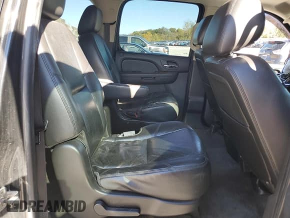 ✅ 2011 Chevrolet Suburban LTZ • VIN: 1GNSKKE3XBR103997 • Lot: 82571965. Listed on Copart with Not provided. Free auction sales archive from the USA and detailed vehicle history report at DreamBid. Image 11.