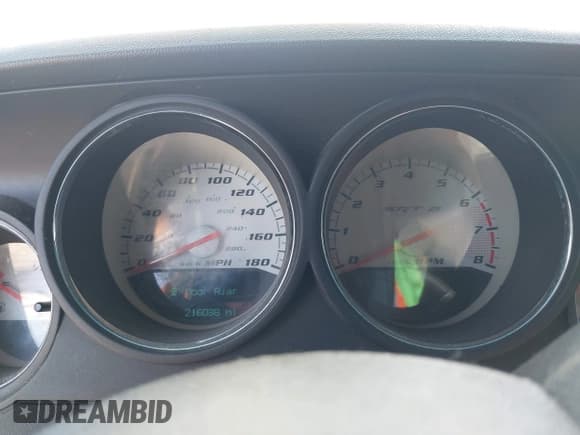 ✅ 2008 Dodge Challenger SRT-8 • VIN: 2B3LJ74W88H182914 • Lot: 43649842. Listed on IAAI with 216,038 mi. Free auction sales archive from the USA and detailed vehicle history report at DreamBid. Image 7.