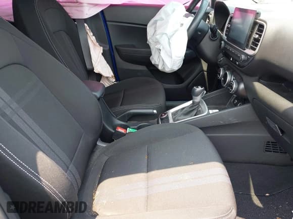 ✅ 2024 Hyundai Venue SEL • VIN: KMHRC8A39RU298832 • Lot: 42419329. Listed on IAAI with 7,582 mi. Free auction sales archive from the USA and detailed vehicle history report at DreamBid. Image 5.