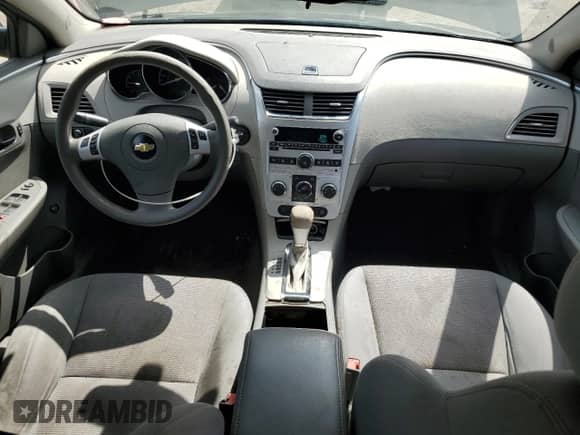 2011 Chevrolet Malibu 1LT z VIN 1G1ZC5E17BF218992, wystawiony jako Copart lot #67691284 z przebiegiem 166 176 mil mil oraz Szkoda całkowita • Salvage title. Historia ofert i sprzedaży dostępna na DreamBid. Obrazek 8.