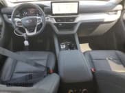 ✅ 2025 Ford Explorer Active • VIN: 1FMUK8DH6SGA24738 • Lot: 80080475. Wystawiony na Copart z przebiegiem 3 256 mil. Bezpłatny archiwum sprzedaży aukcyjnych z USA i szczegółowy raport historii pojazdu na DreamBid. Zdjęcie 8.