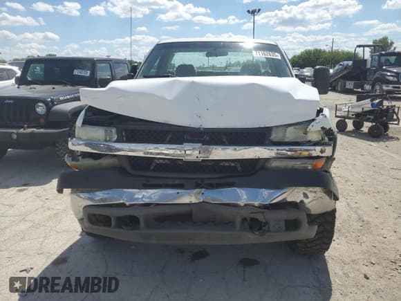 ✅ 2001 Chevrolet Silverado 2500HD LS • VIN: 1GCHK24191E301026 • Лот: 71162635. Опубликован ранее на Copart с пробегом 222 237 миль. Бесплатный доступ к архиву аукционных продаж из США и подробный отчёт об истории автомобиля на DreamBid. Изображение 5.