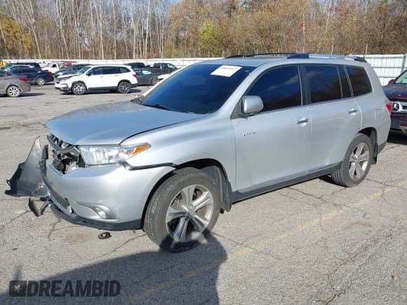 ✅ 2013 Toyota Highlander Limited • VIN: 5TDDK3EH5DS263549 • Лот: 40699267. Опубликован ранее на IAAI с пробегом 166 445 миль. Бесплатный доступ к архиву аукционных продаж из США и подробный отчёт об истории автомобиля на DreamBid. Изображение 2.