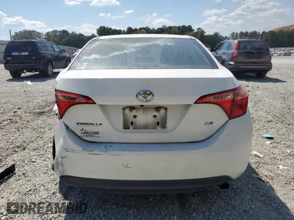 ✅ 2018 Toyota Corolla SE • VIN: 2T1BURHE8JC057247 • Lot: 71811915. Listed on Copart with 200,109 mi. Free auction sales archive from the USA and detailed vehicle history report at DreamBid. Image 6.