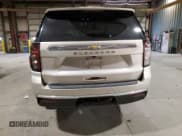 ✅ 2023 Chevrolet Suburban LS • VIN: 1GNSKBED3PR508955 • Lot: 87452355. Wystawiony na Copart z przebiegiem 27 794 mil. Bezpłatny archiwum sprzedaży aukcyjnych z USA i szczegółowy raport historii pojazdu na DreamBid. Zdjęcie 6.