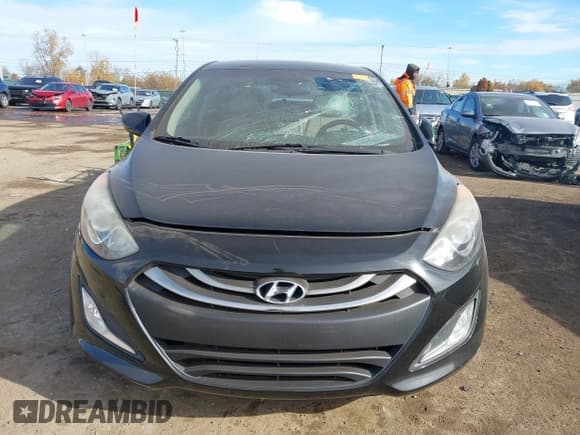 ✅ 2013 Hyundai Elantra • VIN: KMHD35LE7DU124225 • Lot: 43590670. Listed on IAAI with 98,658 mi. Free auction sales archive from the USA and detailed vehicle history report at DreamBid. Image 12.