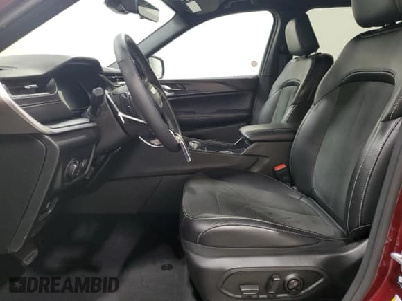 ✅ 2025 Jeep Grand Cherokee Altitude • VIN: 1C4RJHAG3S8657006 • Lot: 91030975. Listed on Copart with 22,091 mi. Free auction sales archive from the USA and detailed vehicle history report at DreamBid. Image 7.