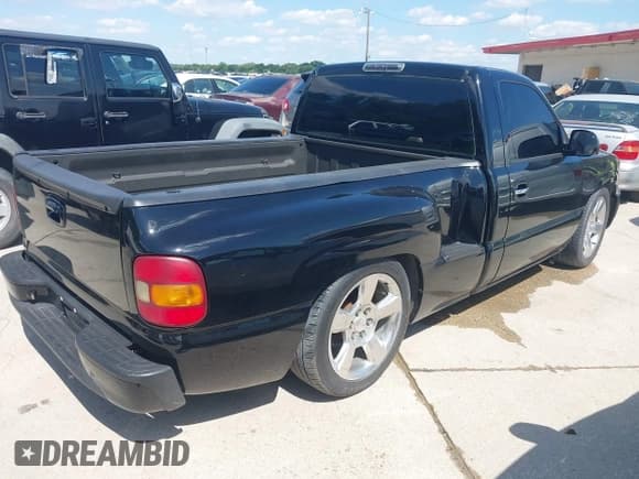 ✅ 2006 GMC Sierra 1500 Work Truck • VIN: 1GTEC14V26Z127457 • Lot: 42246813. Listed on IAAI with 209,265 mi. Free auction sales archive from the USA and detailed vehicle history report at DreamBid. Image 4.
