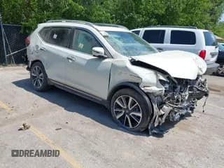 ✅ 2020 Nissan Rogue SV • VIN: 5N1AT2MV8LC752198 • Lot: 32645605. Listed on IAAI with 26,000 mi. Free auction sales archive from the USA and detailed vehicle history report at DreamBid. Image 1.