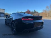 ✅ 2016 Chevrolet Camaro 1LT • VIN: 1G1FB1RX5G0159786 • Лот: 92720445. Опубликован ранее на Copart с пробегом 85 104 миль. Бесплатный доступ к архиву аукционных продаж из США и подробный отчёт об истории автомобиля на DreamBid. Изображение 3.