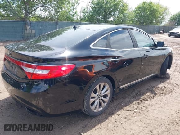 ✅ 2014 Hyundai Azera • VIN: KMHFG4JG3EA354276 • Лот: 41892879. Опубликован ранее на IAAI с пробегом 114 147 миль. Бесплатный доступ к архиву аукционных продаж из США и подробный отчёт об истории автомобиля на DreamBid. Изображение 4.