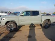 ✅ 2023 Toyota Tacoma SR • VIN: 3TMCZ5AN9PM626034 • Lot: 43517093. Wystawiony na IAAI z przebiegiem 35 131 mil. Bezpłatny archiwum sprzedaży aukcyjnych z USA i szczegółowy raport historii pojazdu na DreamBid. Zdjęcie 14.