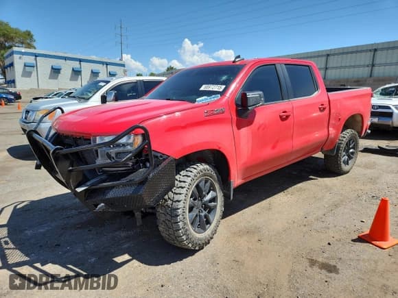 ✅ 2020 Chevrolet Silverado 1500 RST • VIN: 1GCUYEED6LZ231293 • Лот: 68972715. Опубликован ранее на Copart с пробегом 129 190 миль. Бесплатный доступ к архиву аукционных продаж из США и подробный отчёт об истории автомобиля на DreamBid. Изображение 1.