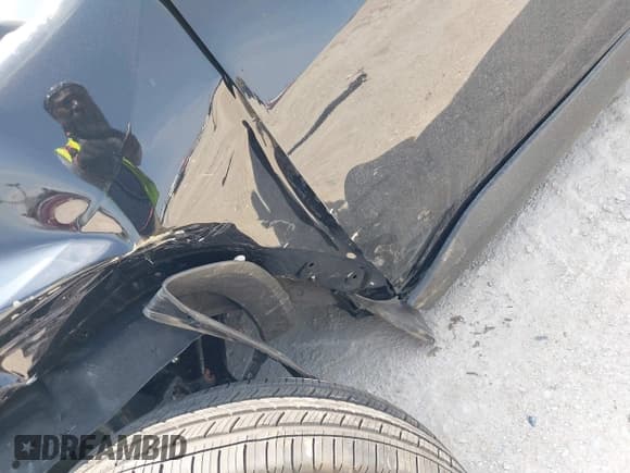 ✅ 2024 Toyota RAV4 XLE Premium • VIN: 2T3A1RFV5RW469473 • Lot: 42128579. Listed on IAAI with 2,351 mi. Free auction sales archive from the USA and detailed vehicle history report at DreamBid. Image 17.