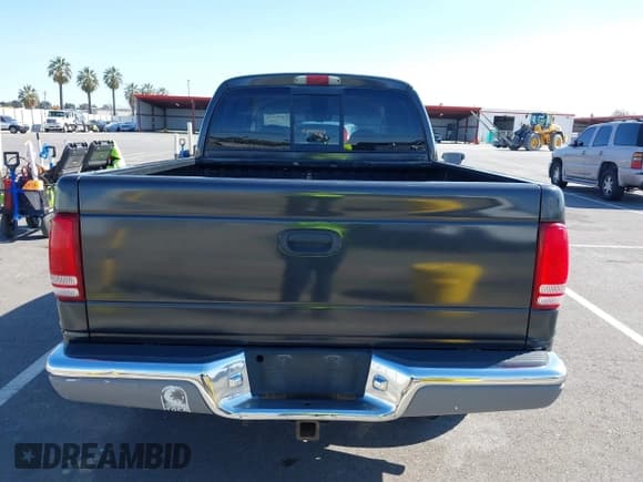 ✅ 2002 Dodge Dakota SLT • VIN: 1B7HG48N82S634864 • Lot: 41839572. Wystawiony na IAAI z przebiegiem 138 557 mil. Bezpłatny archiwum sprzedaży aukcyjnych z USA i szczegółowy raport historii pojazdu na DreamBid. Zdjęcie 16.