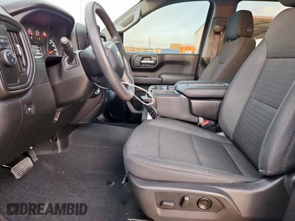 ✅ 2024 Chevrolet Silverado 1500 Custom • VIN: 1GCPABEK4RZ328774 • Lot: 85371205. Wystawiony na Copart z przebiegiem 35 364 mil. Bezpłatny archiwum sprzedaży aukcyjnych z USA i szczegółowy raport historii pojazdu na DreamBid. Zdjęcie 7.