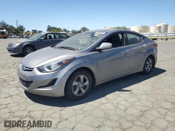 ✅ 2015 Hyundai Elantra SE • VIN: KMHDH4AE9FU311175 • Lot: 61083985. Listed on Copart with 184,157 mi. Free auction sales archive from the USA and detailed vehicle history report at DreamBid. Image 1.