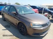 ✅ 2011 Volkswagen Jetta SE • VIN: 3VWDZ7AJ6BM021259 • Lot: 42964771. Listed on IAAI with 269,937 mi. Free auction sales archive from the USA and detailed vehicle history report at DreamBid. Image 1.