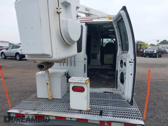 ✅ 2008 Ford Econoline Cargo Commercial • VIN: 1FTSE34L88DB30905 • Lot: 43115955. Listed on IAAI with 125,908 mi. Free auction sales archive from the USA and detailed vehicle history report at DreamBid. Image 12.