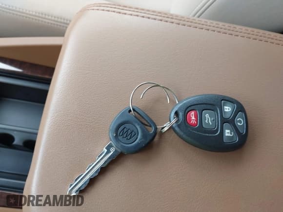 ✅ 2015 Buick Enclave Premium • VIN: 5GAKRCKD4FJ236977 • Lot: 43410285. Wystawiony na IAAI z przebiegiem 34 738 mil. Bezpłatny archiwum sprzedaży aukcyjnych z USA i szczegółowy raport historii pojazdu na DreamBid. Zdjęcie 11.