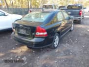 ✅ 2007 Volvo S40 2.4L • VIN: YV1MS382572299920 • Лот: 43636426. Опубликован ранее на IAAI с пробегом 146 293 миль. Бесплатный доступ к архиву аукционных продаж из США и подробный отчёт об истории автомобиля на DreamBid. Изображение 4.