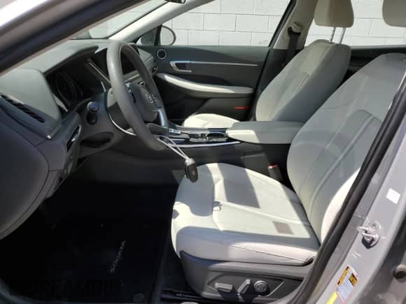 2023 Hyundai Sonata SEL z VIN KMHL64JA9PA296873, wystawiony jako Copart lot #66305065 z przebiegiem 43 623 mil mil oraz Szkoda całkowita • Salvage title. Historia ofert i sprzedaży dostępna na DreamBid. Obrazek 7.