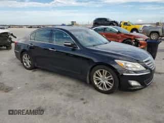 2013 Hyundai Genesis 3.8L z VIN KMHGC4DD8DU257329, wystawiony jako Copart lot #73569444 z przebiegiem 71 111 mil mil oraz Nie do naprawy • Non repairable. Historia ofert i sprzedaży dostępna na DreamBid. Obrazek 4.