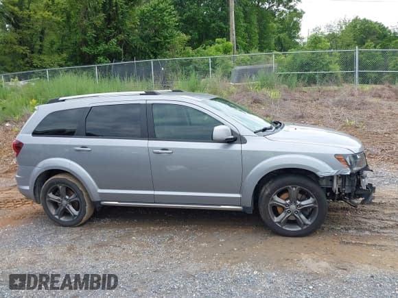 ✅ 2016 Dodge Journey Crossroad • VIN: 3C4PDCGG1GT107577 • Лот: 42278767. Опубликован ранее на IAAI с пробегом 187 510 миль. Бесплатный доступ к архиву аукционных продаж из США и подробный отчёт об истории автомобиля на DreamBid. Изображение 13.