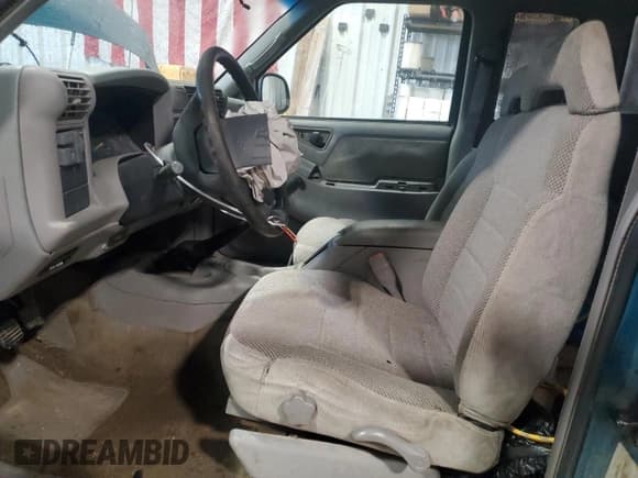 ✅ 1995 Chevrolet S-10 LS • VIN: 1GCCS194XS8238400 • Лот: 80237334. Опубликован ранее на Copart с пробегом 201 710 миль. Бесплатный доступ к архиву аукционных продаж из США и подробный отчёт об истории автомобиля на DreamBid. Изображение 7.