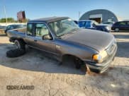 ✅ 2000 Mazda B-Series SE • VIN: 4F4YR16V0YTM26919 • Lot: 61775715. Listed on Copart with 218,184 mi. Free auction sales archive from the USA and detailed vehicle history report at DreamBid. Image 4.