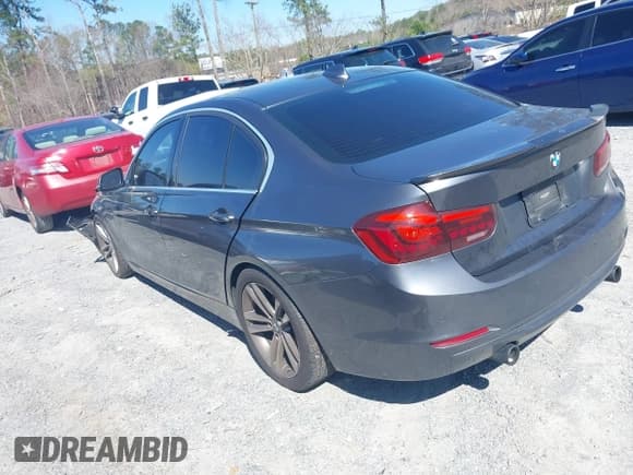 ✅ 2013 BMW 3 Series ActiveHybrid 3 • VIN: WBA3F9C50DF484095 • Лот: 41780384. Опубликован ранее на IAAI с пробегом 172 110 миль. Бесплатный доступ к архиву аукционных продаж из США и подробный отчёт об истории автомобиля на DreamBid. Изображение 3.