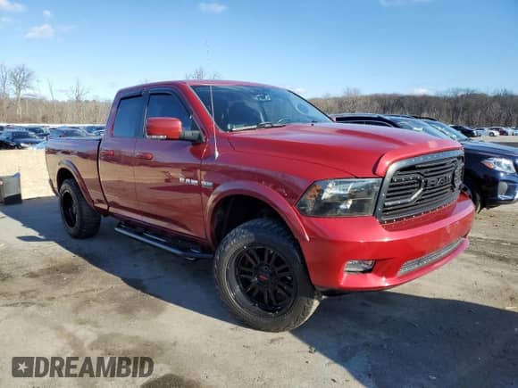2010 Dodge 1500 SLT z VIN 1D7RV1GT6AS137583, wystawiony jako Copart lot #82700324 z przebiegiem 115 725 mil mil oraz Szkoda całkowita • Salvage title. Historia ofert i sprzedaży dostępna na DreamBid. Obrazek 4.