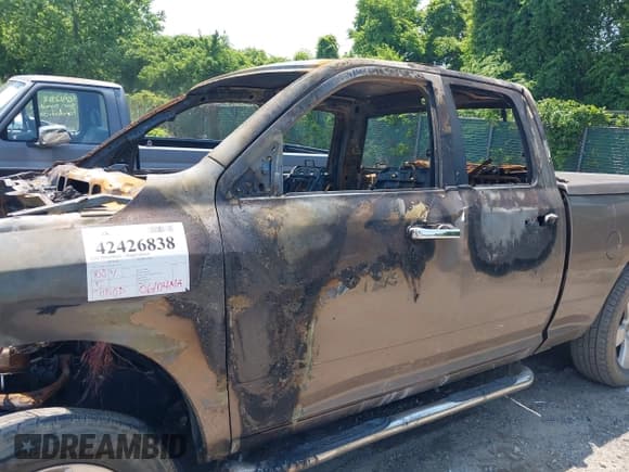 ✅ 2010 Dodge 1500 TRX • VIN: 1D7RV1GT7AS119612 • Lot: 42426838. Wystawiony na IAAI z przebiegiem Nie podano. Bezpłatny archiwum sprzedaży aukcyjnych z USA i szczegółowy raport historii pojazdu na DreamBid. Zdjęcie 12.