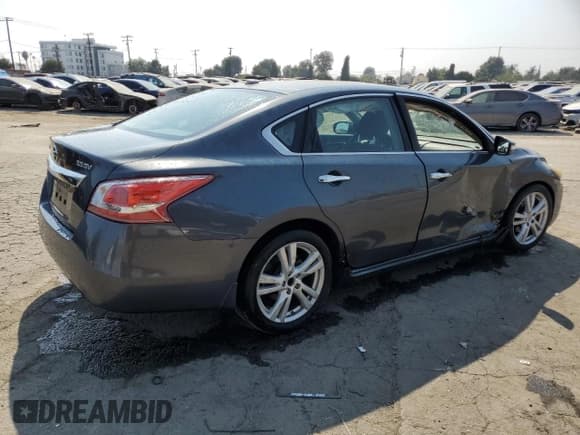 ✅ 2013 Nissan Altima SV • VIN: 1N4BL3APXDC230670 • Лот: 68594695. Опубликован ранее на Copart с пробегом 106 675 миль. Бесплатный доступ к архиву аукционных продаж из США и подробный отчёт об истории автомобиля на DreamBid. Изображение 3.