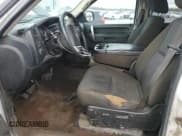 ✅ 2010 Chevrolet Silverado 1500 • VIN: NY72628 • Lot: 92416495. Wystawiony na Copart z przebiegiem 264 511 mil. Bezpłatny archiwum sprzedaży aukcyjnych z USA i szczegółowy raport historii pojazdu na DreamBid. Zdjęcie 7.