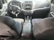 ✅ 2018 Dodge Journey SE • VIN: 3C4PDCAB2JT171535 • Lot: 85313975. Wystawiony na Copart z przebiegiem 145 885 mil. Bezpłatny archiwum sprzedaży aukcyjnych z USA i szczegółowy raport historii pojazdu na DreamBid. Zdjęcie 8.